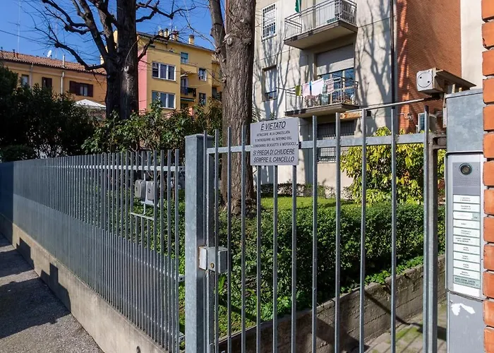 Housmart Lorenzo Costa 17 Apartman Bologna