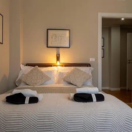 Housmart Lorenzo Costa 17 *