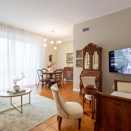 Housmart Lorenzo Costa 17 * Bologna