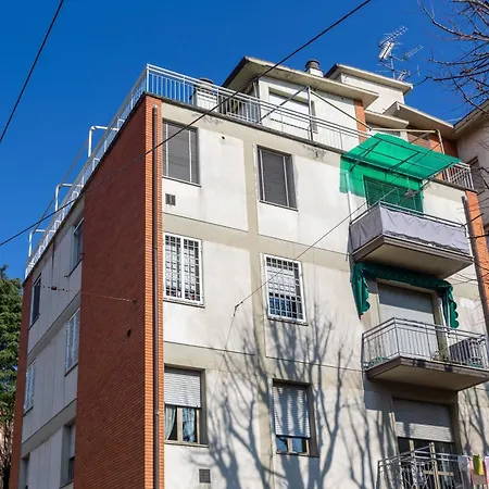 Housmart Lorenzo Costa 17 Apartment