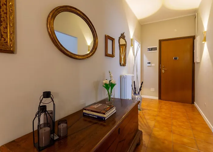 Housmart Lorenzo Costa 17 *