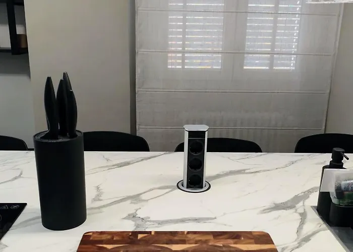 Housmart Lorenzo Costa 17 Boloňa