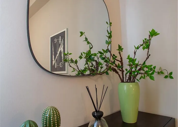 Housmart Lorenzo Costa 17