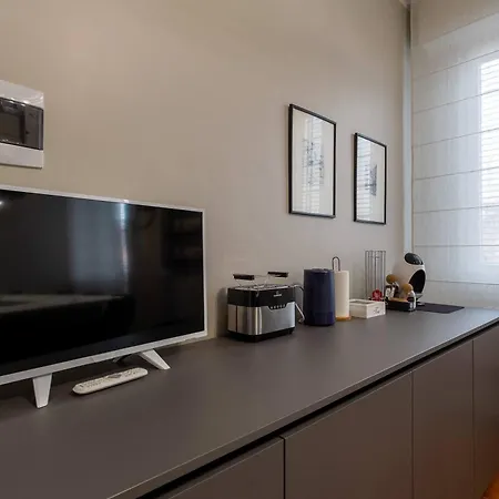 Housmart Lorenzo Costa 17