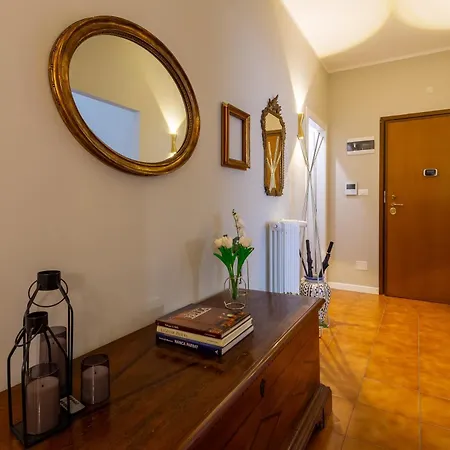 Housmart Lorenzo Costa 17 *