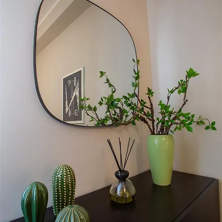 Housmart Lorenzo Costa 17